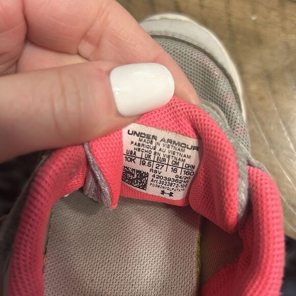 Under Armour and Roxy play sneakers LOT size 10 toddler - Picture 5 of 12